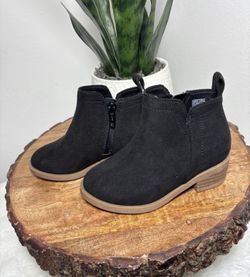 Toddler Black Faux Suede Ankle Booties Size 7 & 8