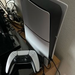 PS5 Slim disc 2025 model matte finish trade for Xbox Series X Digital