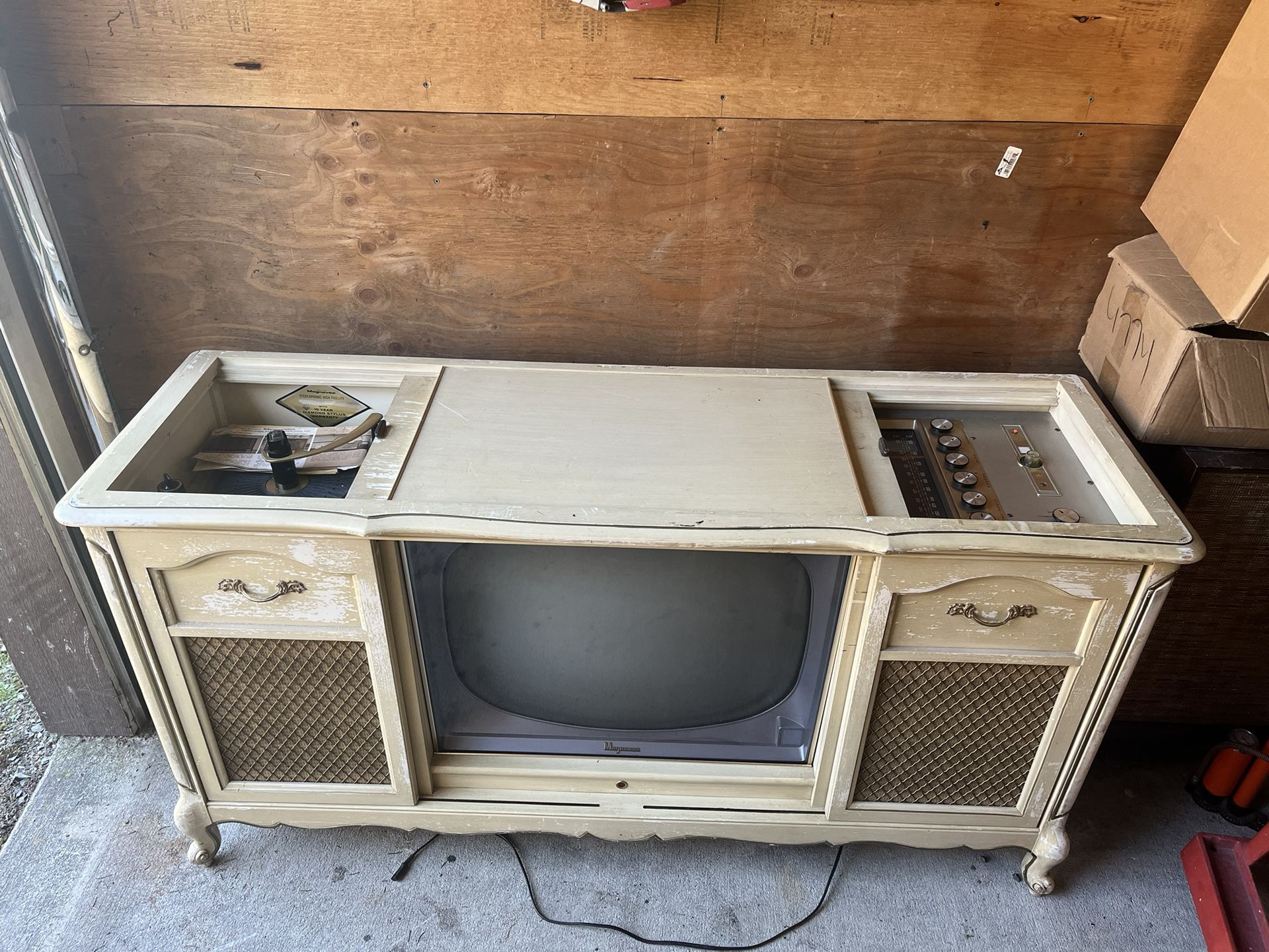 Vintage Console Tv/stereo Magnavox 