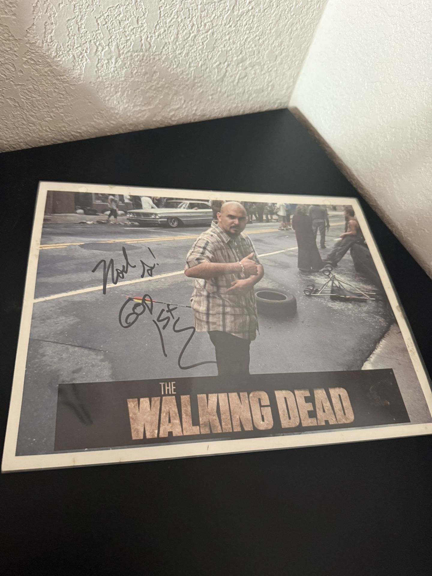 Signed picture of Noel Gugliemi from TWD