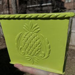 Green pineapple cache pot