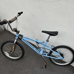 Se Quadangle  Stu Thompson.  STR-1