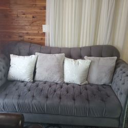 Sofa En Muy Buenas Condiciones Como Nuevo 