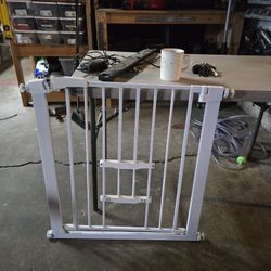 Pet / Baby Gate