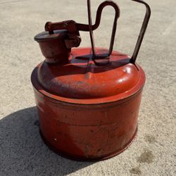VINTAGE Protectoseal 4612A 1-Gallon Red Metal Safety Gas Can