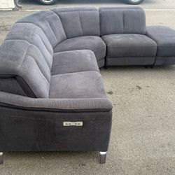 ROOMS TO GO 5 PCS POWERED RECLINING DARK GRAY SECTIONAL COUCH DELIVERY AVAILABLE 🚚