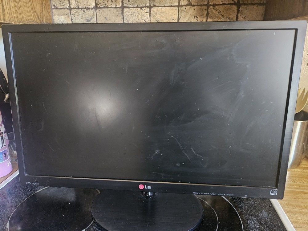 Lg 24" LED Monitor