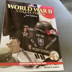 Warman's World War II Collectibles 2010 mint book $5 