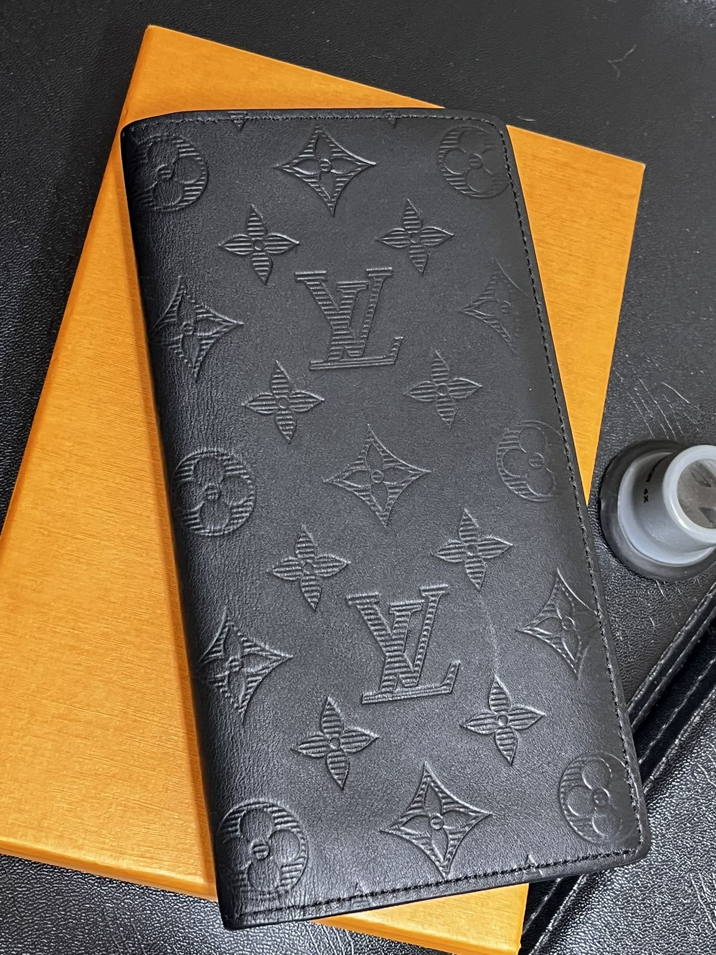 Louis Vuitton Portefeuille Braza Monogram Shadow Long Wallet(microchipped)