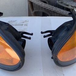 BMW E46 Front Blinkers $30.00 OBO
