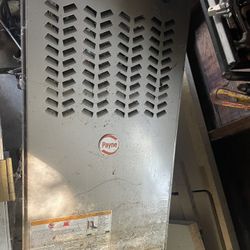 Upright Furnace Comes With Duct 