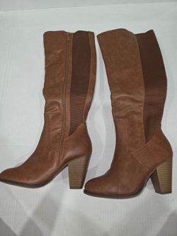 Brown Knee-High Heeled Boots