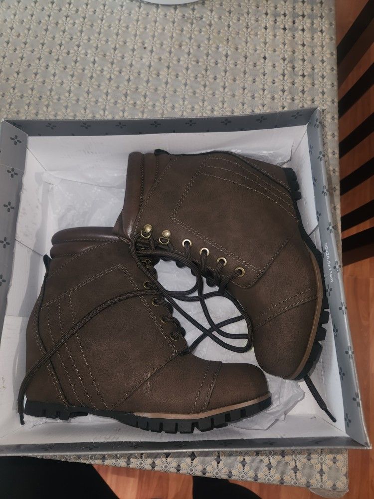 Boots With Heels #6.5 To $20