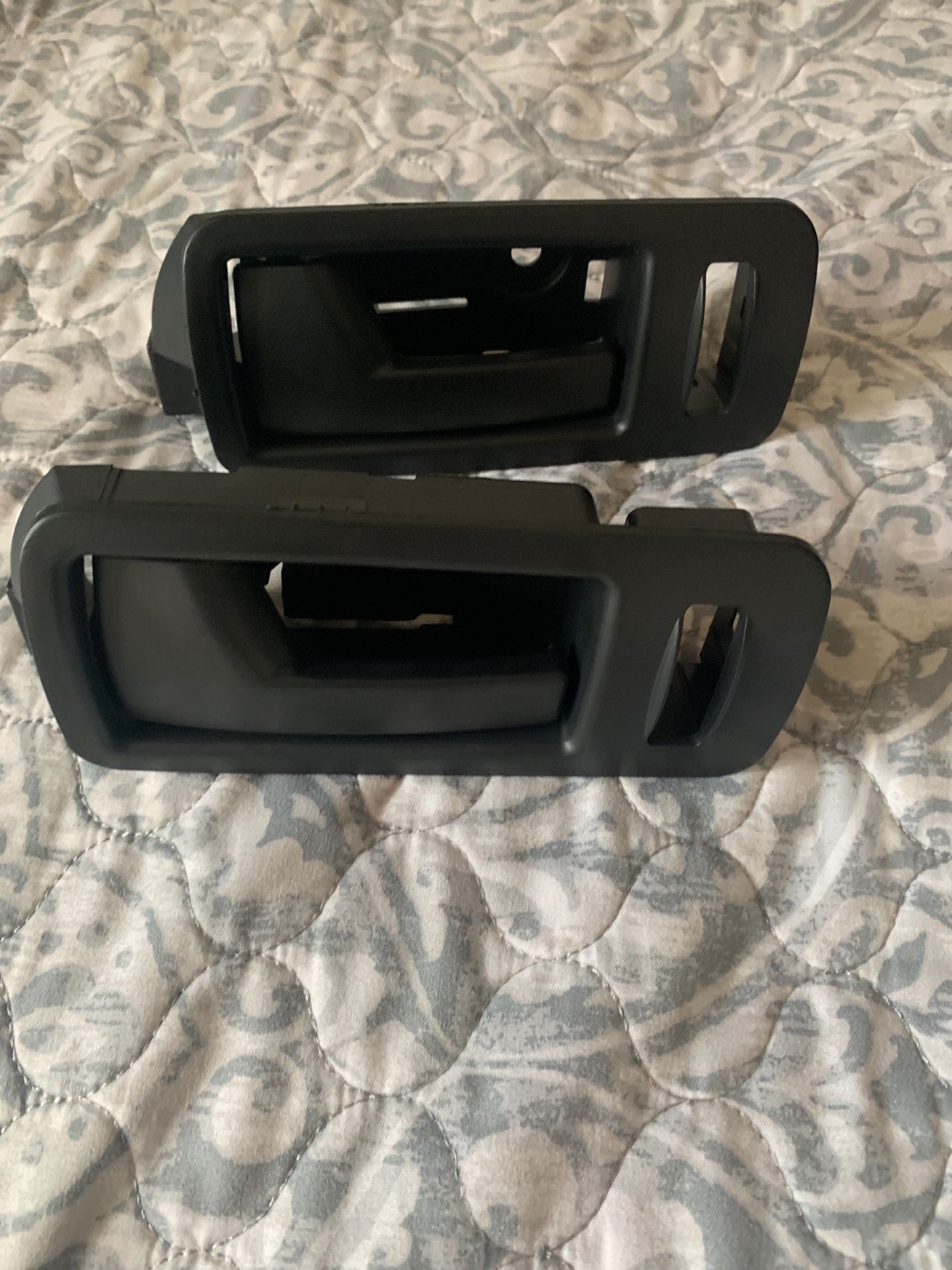 Left and right door handle for a Ford Mustang