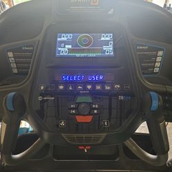 Horizon 7.8 AT Treadmill w/Blutooth