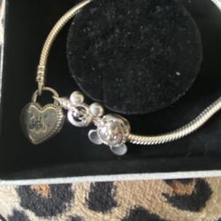 Pandora DISNEY charms (2) And Bracelet.