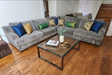 Large like new sectional