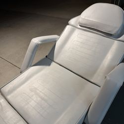 Tattoo Bed / Lash Bed
