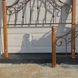 Twin Bed Set Beautiful Bronze Color Metal Work