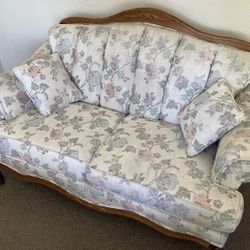 2 Seat French Style Settee / 2 Seater Love Seat