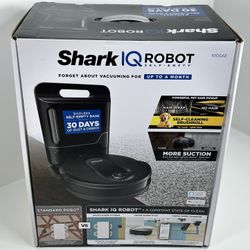 Shark IQ Robot Vacuum Cleaner , self Cleaning Brush Roller,Pet Hair/Long Hair,Self Empty R105AE ( Nib)