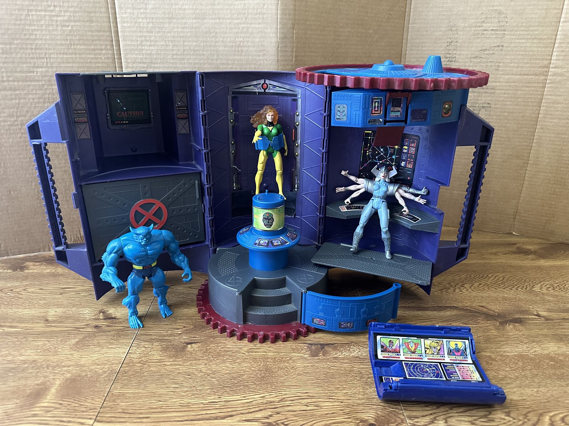 X Men Vintage Carrying Toy Case