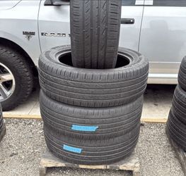 245 55 19 Hankook Set of 4 Used Like New Condition