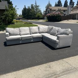 Beautiful Light Grey Sectional (Delivery Available)