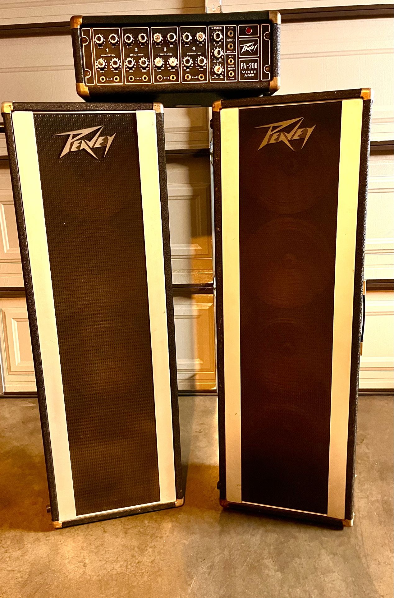 2 Torres Peavey y su (Power Mixer) Peavey 4 Canales