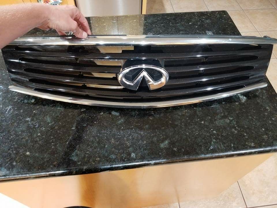 Infiniti g37 IPL OEM Midnight grill