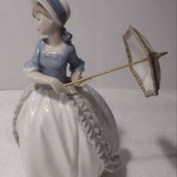 Lladro Figurine Girl With Parasol