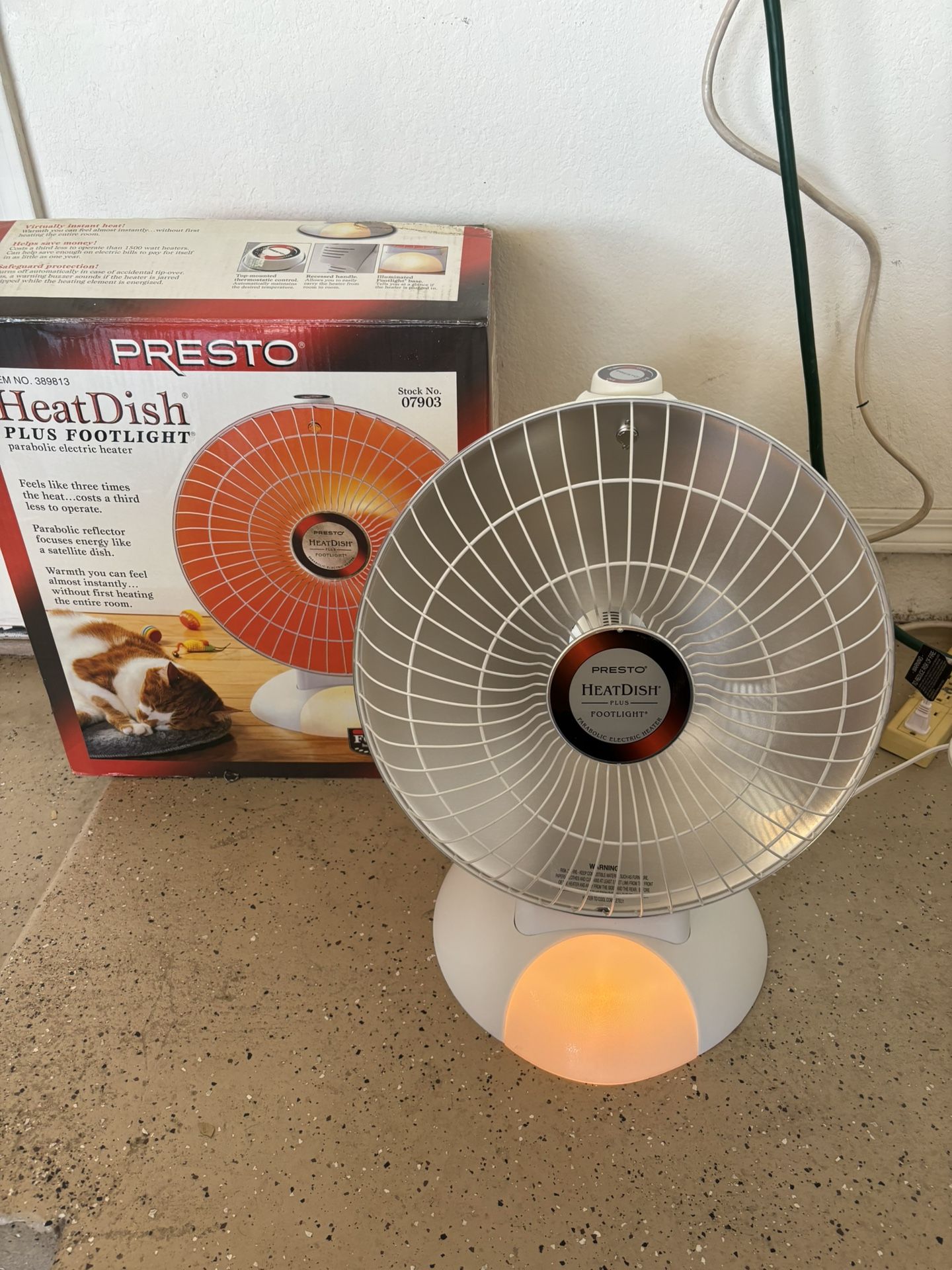 New! Presto Heatdish plus footlight parabolic electric heater