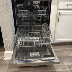 Dishwasher 