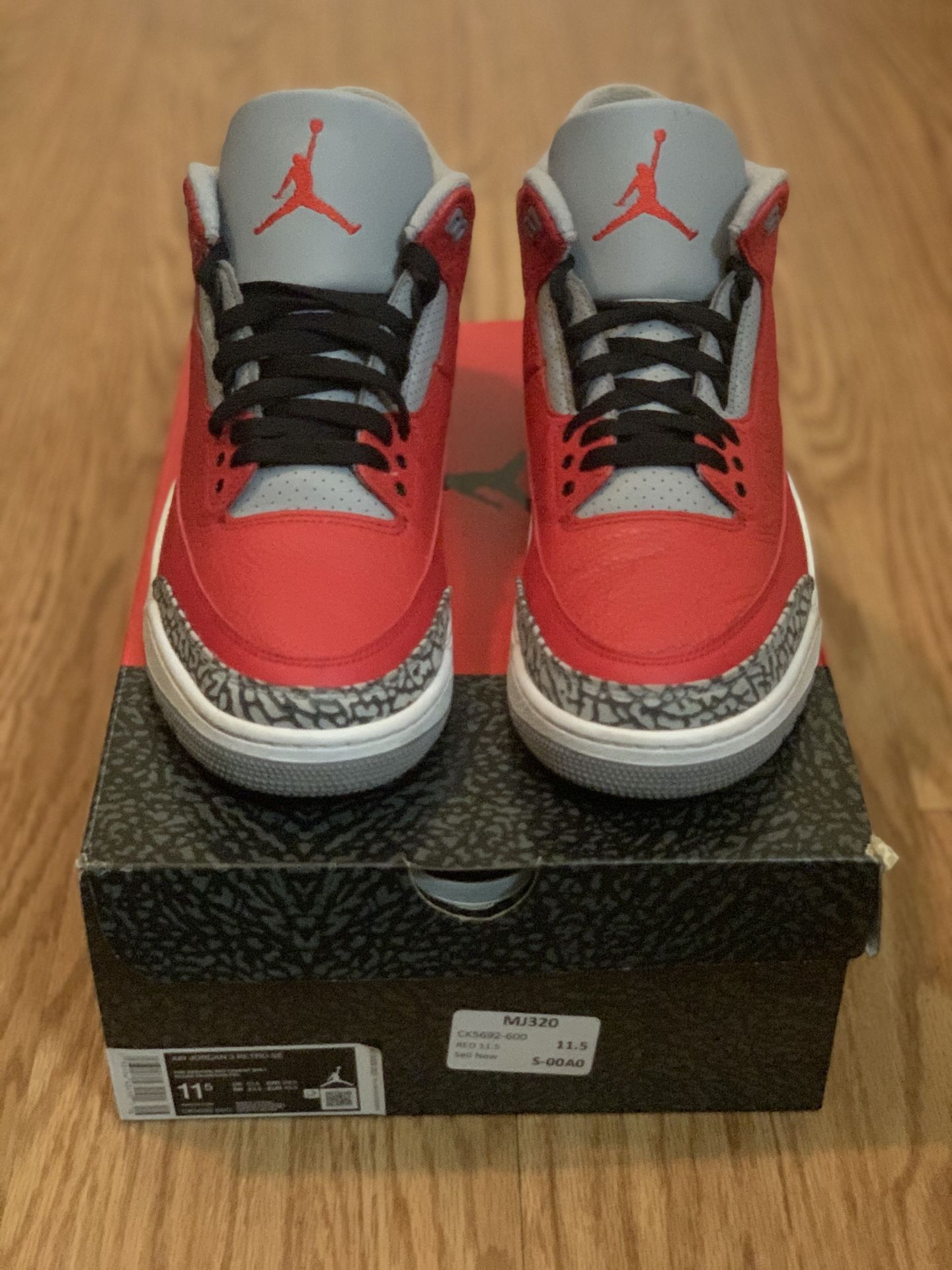Air Jordan Retro 3 “Red Cement” size 11.5
