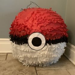 PokƩmon Ball Piniata