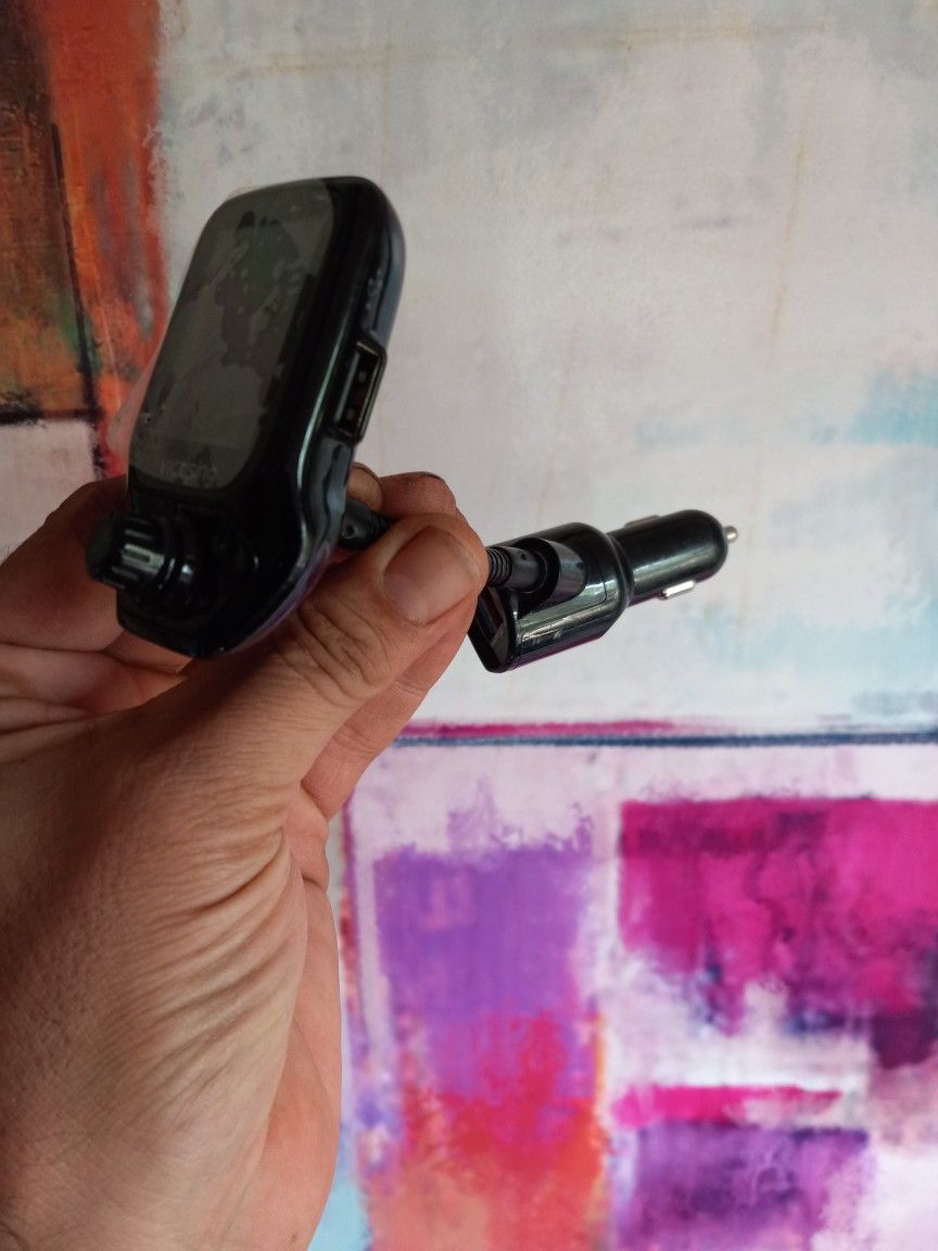 Car Bluetooth USB Fm Transmitter ( New )