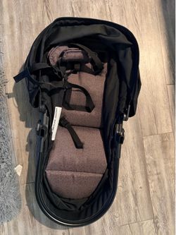 Evenflo Pivot travel system