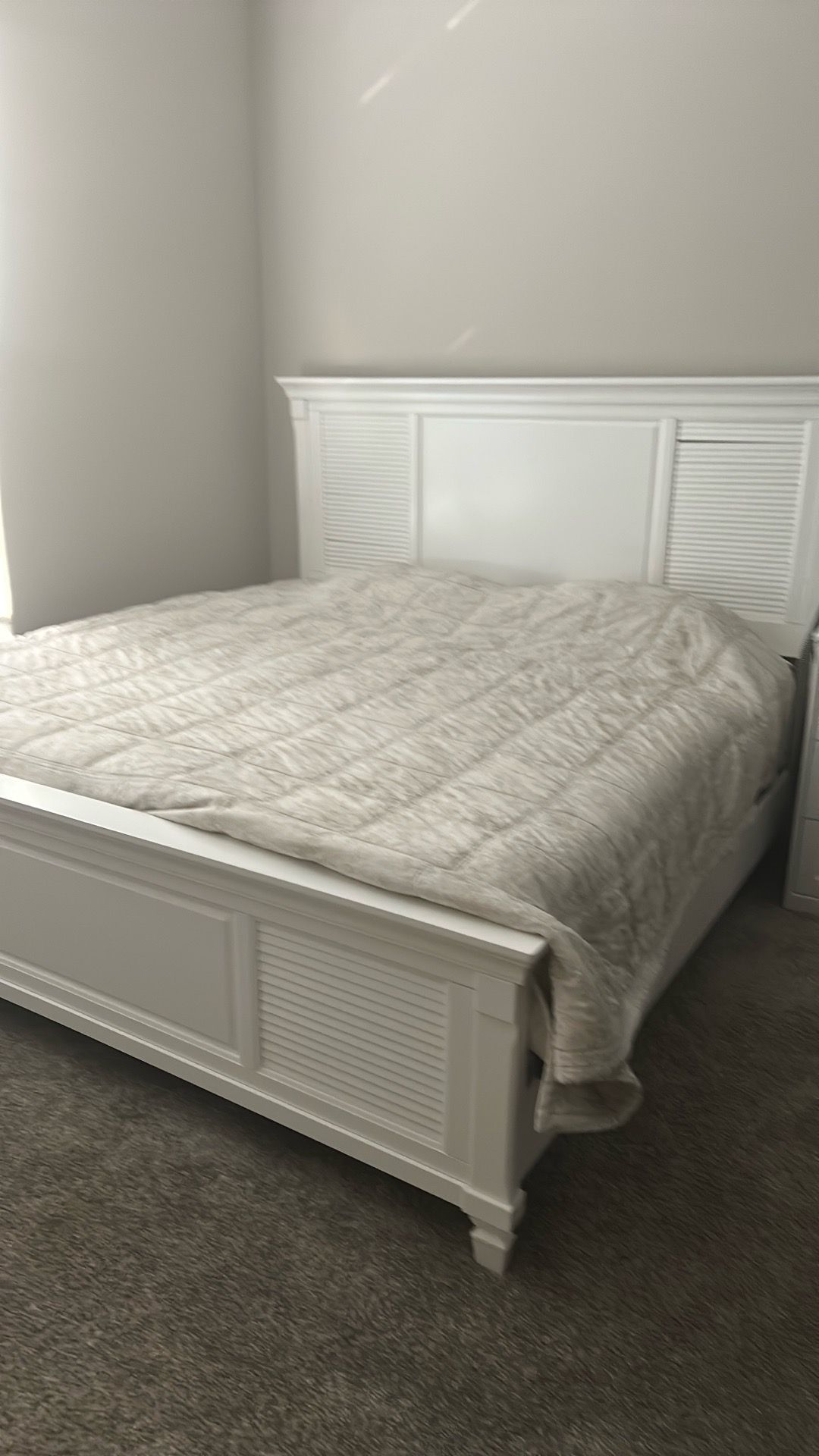 King bed + mattress, box springs