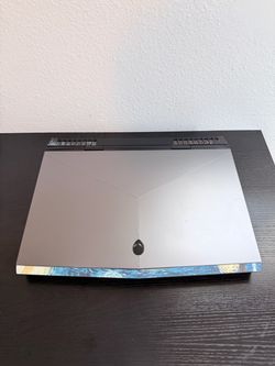 Alienware 17 R4 - i7 / 16GB / GTX 1070