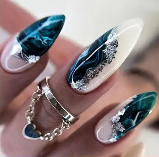 24-pcs. Gradient Almond Shaped Medium Press-On Nails