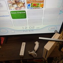 Nintendo Wii Console w/ remote WORKS $70
