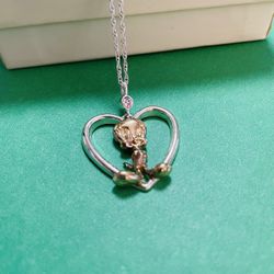 Beautiful And Adorable Sterling Silver Tweety Bird Necklace 