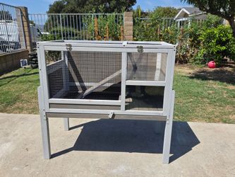 Wooden Rabbit Hutch / Small Animal Cage with Ramp