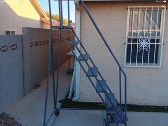 Commercial Ladder
