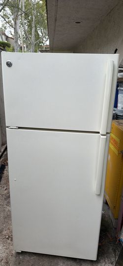 GE fridge