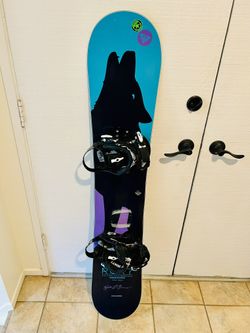 147cm Roxy Women’s Snowboard with Bindings- New 