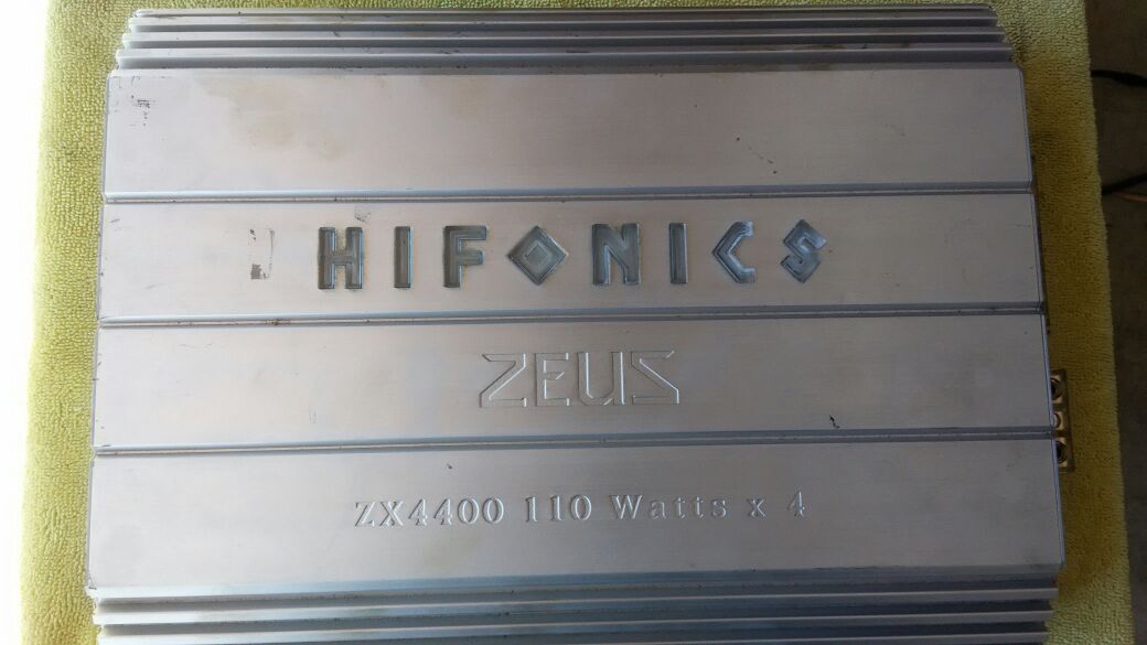 Hifonics Zeus ZX4400 110 watts x 4 amplifier