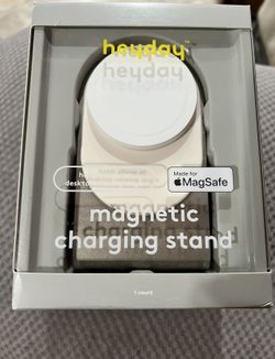 Magnetic Charging Stand