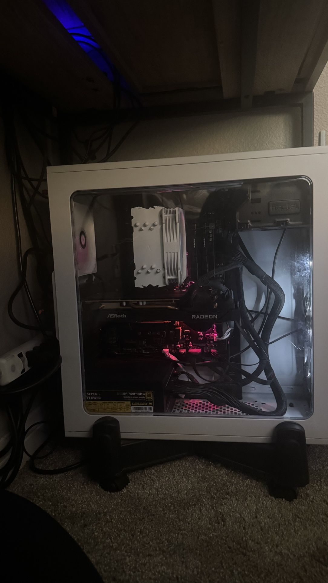 Gaming PC - Ryzen 5 5600x, Rx 7600