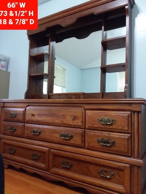 Lovely Broyhill Bedroom Set